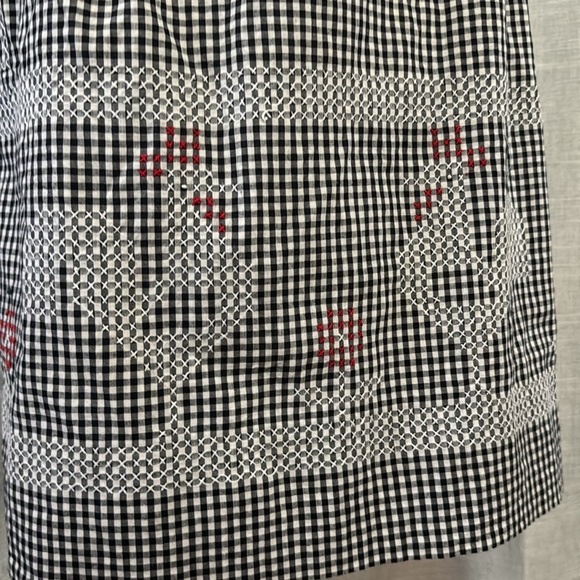 Vintage Apron-Black/White Gingham Check with Rooster & Hen Stitch Detail - Picture 3 of 12